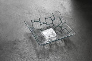 作家紹介｜視る。触れる。体験する。そうして、ガラスに逢う。富山